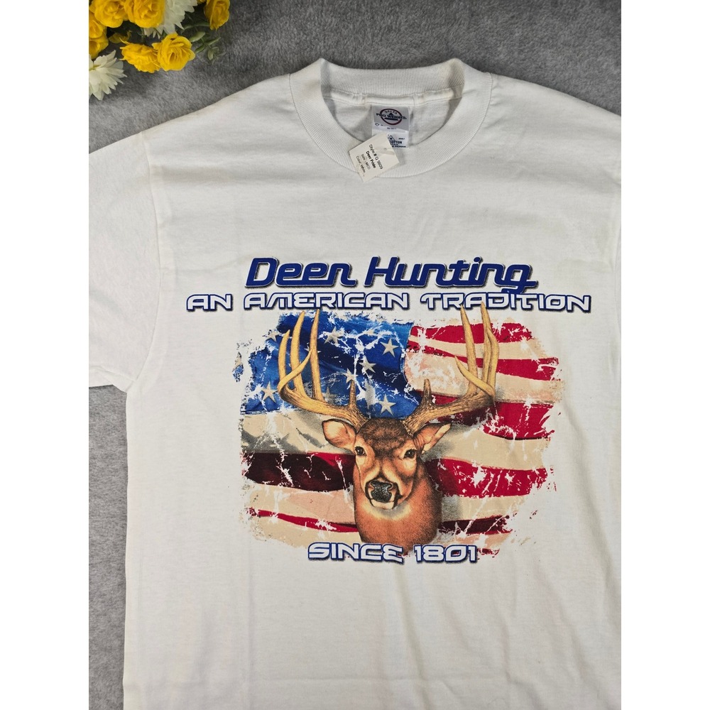 Vintage‎ 90s Delta Deer Hunting American Tradition White Graphic TShirt Med NWT
